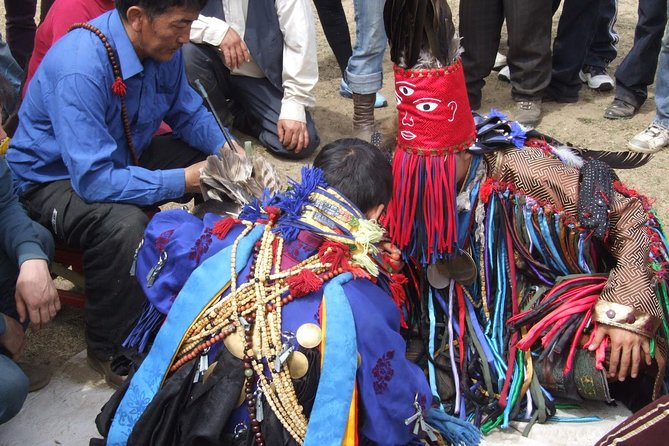1 Session with Shaman and know your future tour - Entering the shrine and learning the etiquette