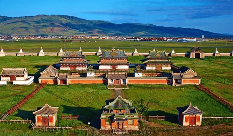 4 Day Best of Central Mongolia tour, Chinggis Khan statue - Day 4: Chinggis Khan statue and Terelj