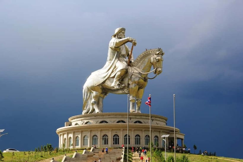 4 Days Central Mongolia-Amazing experiece - Day one: Chinggis Khan, Zaisan and the granite hills of Terelj