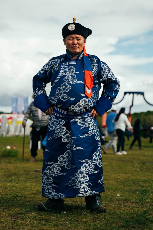 Day tour with Traditional clothes and photographer - Chinggis Khaan Statue and the museum visit