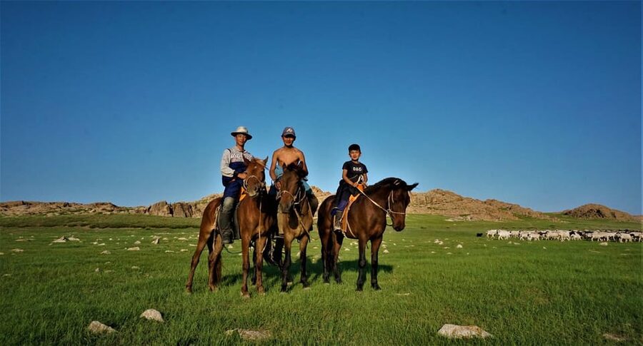 Discover / 8 day Great Gobi and Central Mongolia - Day 6: Orkhon Waterfall and a horse ride