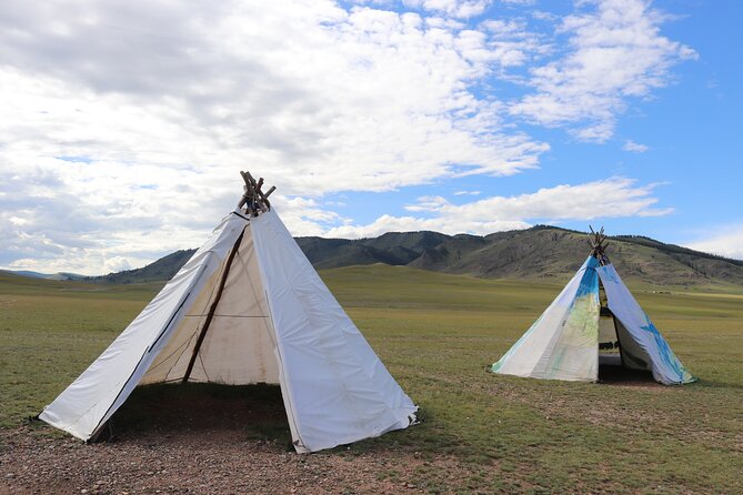 Khuvsgul Lake & Central Mongolia 8 Days Tour - Day Two: Kharkhorin And Tsenkher Hot Springs