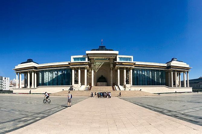 Private - Ulaanbaatar City Tour - Tumen Ekh: music, dance, and throat singing