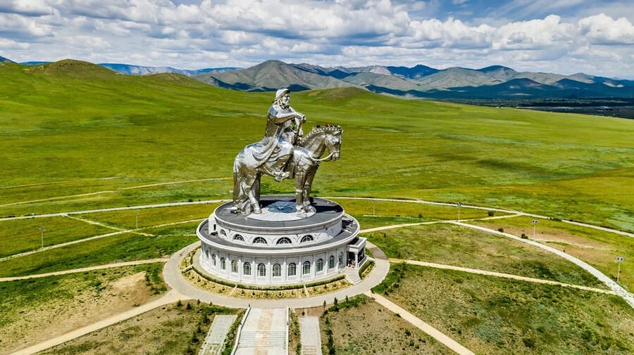 Terelj National Park: Tour with horse riding and hiking - Guide quality and the small-group advantage