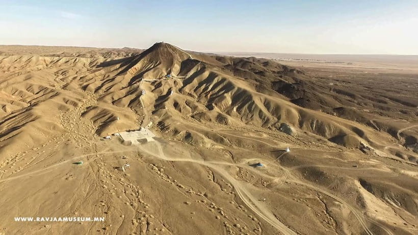 Travel to Gobi by train Visit World energy Center - The 20:50 sleeper train from Ulaanbaatar