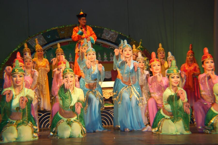 Ulaanbaatar: Traditional Music and Dance Performance Ticket - Arriving at the Cultural Center of Railway